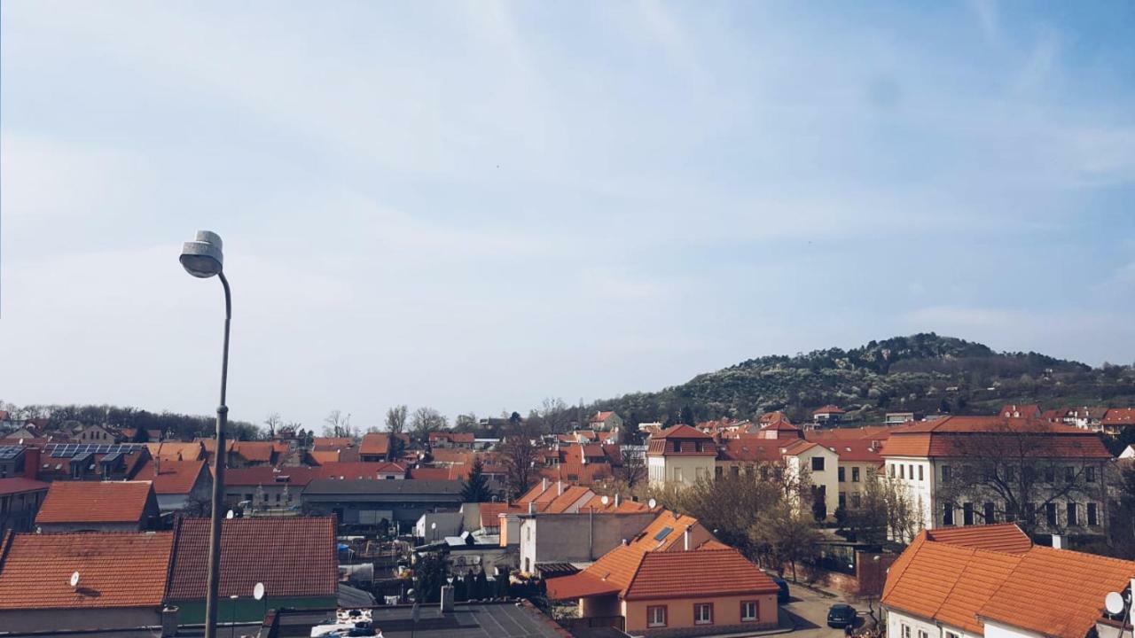 Pod Vinici Hotel Mikulov Exterior foto